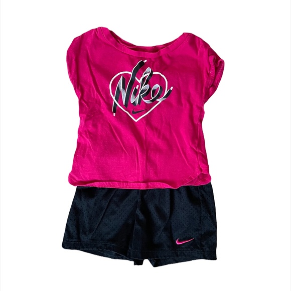 Nike Other - Nike pink and black 2 piece short set.